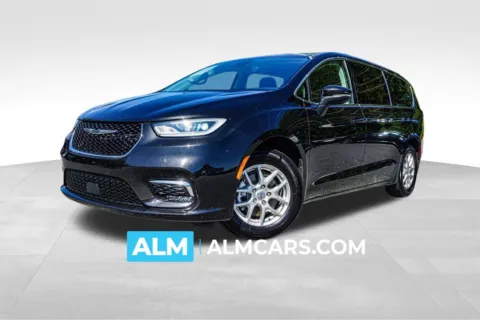 Black 2023 Chrysler Pacifica Touring L for sale in Marietta, GA