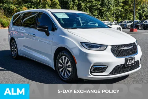 Another view of 2024 Chrysler Pacifica Hybrid Select for sale in Marietta, GA at ALM Marietta