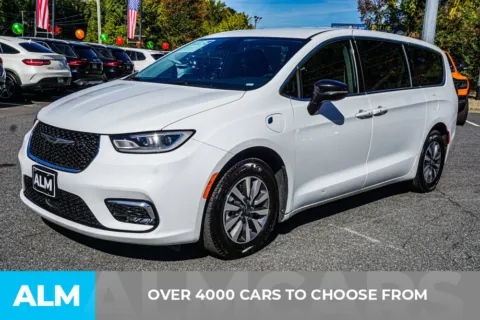Photos of 2024 Chrysler Pacifica Hybrid Select for sale in Marietta, GA at ALM Marietta
