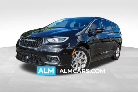 Black 2023 Chrysler Pacifica Touring L for sale in Marietta, GA