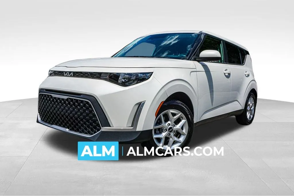White 2023 Kia Soul LX for sale in Marietta, GA