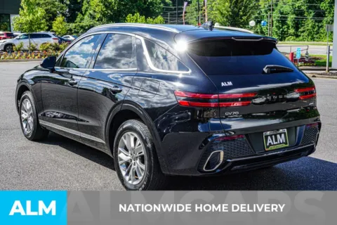 More photos of 2022 Genesis GV70 2.5T at ALM Marietta, GA