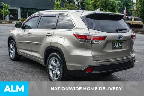 More photos of 2016 Toyota Highlander Hybrid Limited at ALM Marietta, GA
