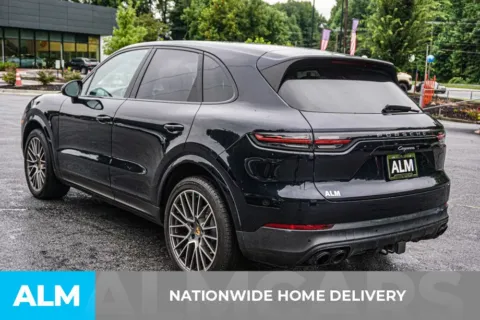 More photos of 2023 Porsche Cayenne Platinum Edition at ALM Marietta, GA