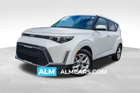 White 2024 Kia Soul LX for sale in Marietta, GA
