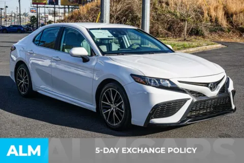 More photos of 2023 Toyota Camry SE at ALM Marietta, GA