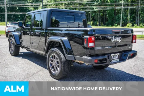 More photos of 2023 Jeep Gladiator Overland at ALM Marietta, GA