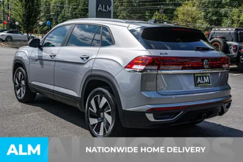 More photos of 2024 Volkswagen Atlas Cross Sport 2.0T SE w/Technology at ALM Marietta, GA