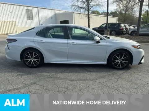 More photos of 2023 Toyota Camry SE at ALM Marietta, GA