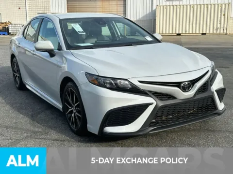 More photos of 2023 Toyota Camry SE at ALM Marietta, GA