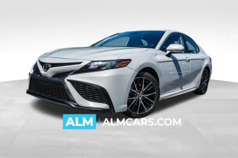 White 2023 Toyota Camry SE for sale in Marietta, GA