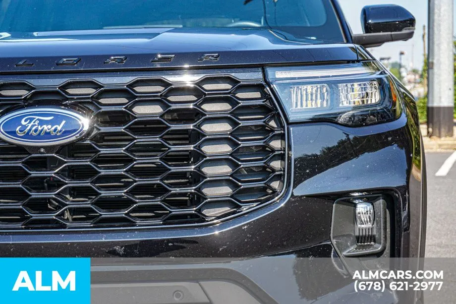 2025 Ford Explorer ST-LINE - Photo 12