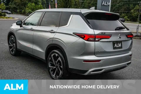 More photos of 2023 Mitsubishi Outlander SE at ALM Marietta, GA