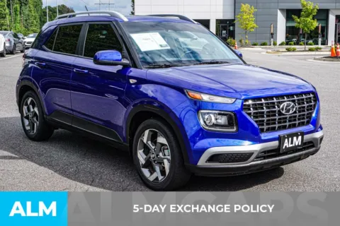 More photos of 2023 Hyundai Venue SEL at ALM Marietta, GA