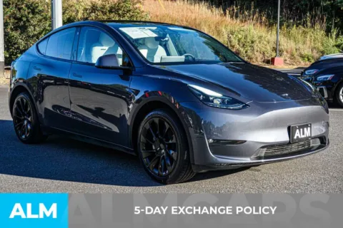 More photos of 2022 Tesla Model Y Long Range at ALM Marietta, GA