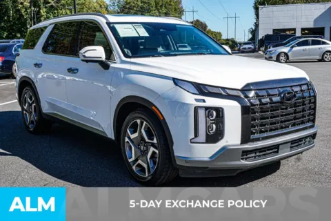 More photos of 2023 Hyundai Palisade Limited at ALM Marietta, GA