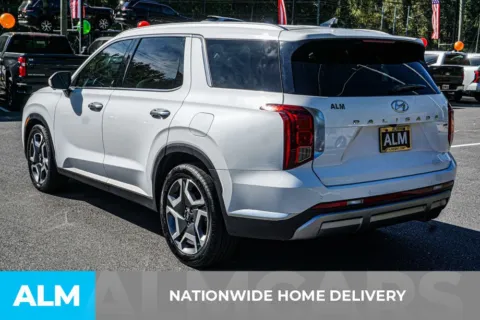 More photos of 2023 Hyundai Palisade Limited at ALM Marietta, GA