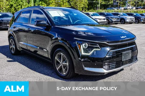 More photos of 2023 Kia Niro SX at ALM Marietta, GA