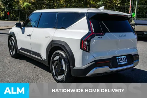 More photos of 2024 Kia EV9 Light Long Range at ALM Marietta, GA