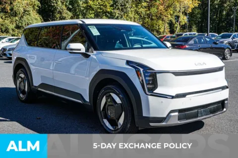 More photos of 2024 Kia EV9 Light Long Range at ALM Marietta, GA