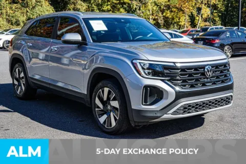 More photos of 2024 Volkswagen Atlas Cross Sport 2.0T SE w/Technology at ALM Marietta, GA