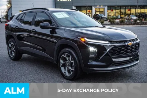 More photos of 2024 Chevrolet Trax LT at ALM Marietta, GA