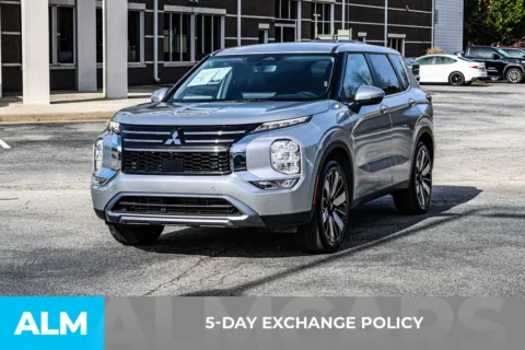 More photos of 2025 Mitsubishi Outlander SE at ALM Newnan, GA