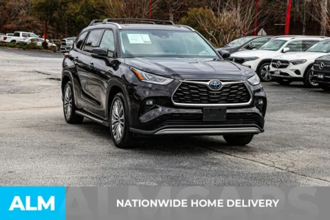 More photos of 2021 Toyota Highlander Hybrid Platinum at ALM Newnan, GA