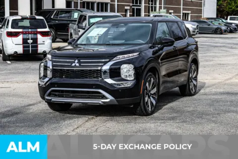 More photos of 2025 Mitsubishi Outlander SE at ALM Newnan, GA