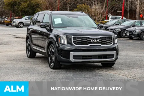 More photos of 2023 Kia Telluride S at ALM Newnan, GA