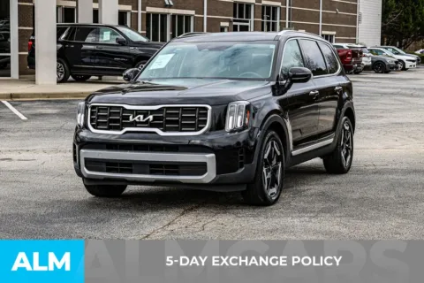 More photos of 2023 Kia Telluride S at ALM Newnan, GA