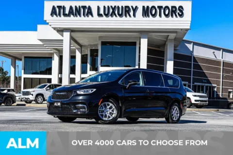 Photos of 2023 Chrysler Pacifica Touring L for sale in Newnan, GA at ALM Newnan