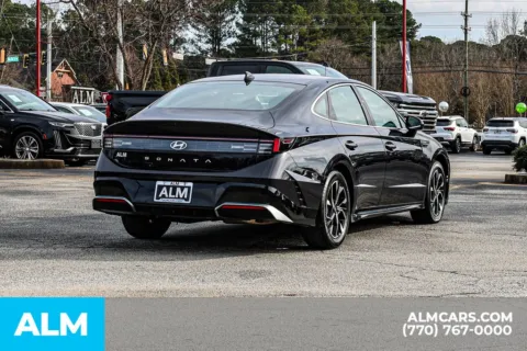 More photos of 2024 Hyundai Sonata SEL at ALM Newnan, GA
