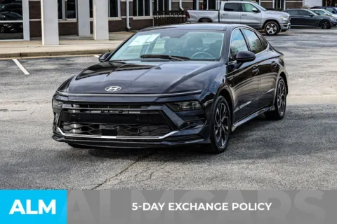 More photos of 2024 Hyundai Sonata SEL at ALM Newnan, GA