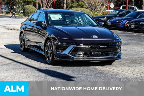 More photos of 2025 Hyundai Sonata SEL at ALM Newnan, GA
