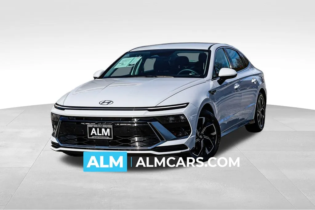 2025 Hyundai Sonata SEL's photo