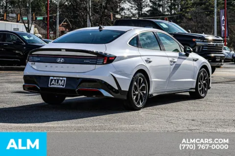 More photos of 2025 Hyundai Sonata SEL at ALM Newnan, GA