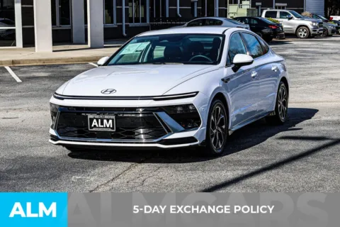 More photos of 2025 Hyundai Sonata SEL at ALM Newnan, GA