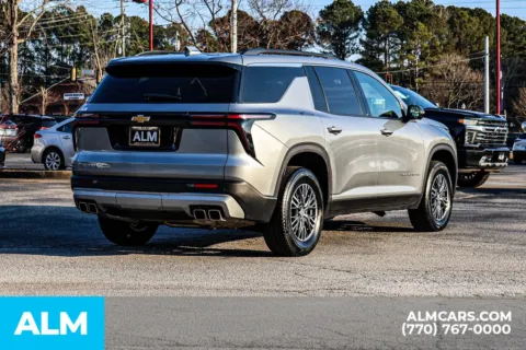More photos of 2024 Chevrolet Traverse LT at ALM Newnan, GA