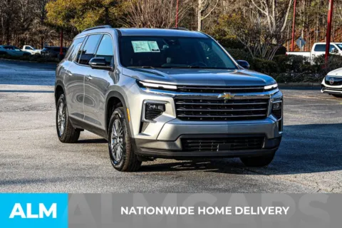 More photos of 2024 Chevrolet Traverse LT at ALM Newnan, GA