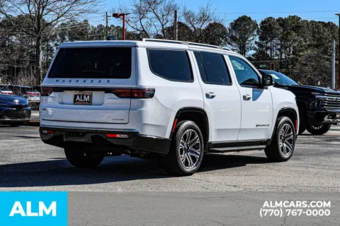 More photos of 2024 Jeep Wagoneer Series II at ALM Newnan, GA