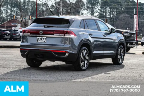 More photos of 2024 Volkswagen Atlas Cross Sport 2.0T SE w/Technology at ALM Newnan, GA