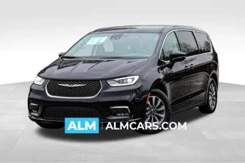 Black 2024 Chrysler Pacifica Hybrid Select for sale in Newnan, GA