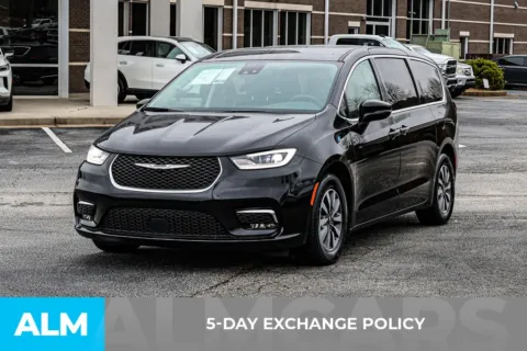 More photos of 2024 Chrysler Pacifica Hybrid Select at ALM Newnan, GA