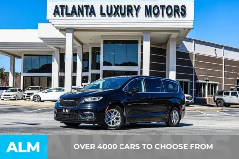 Another view of 2024 Chrysler Pacifica Touring L for sale in Newnan, GA at ALM Newnan
