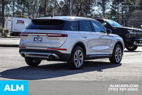 More photos of 2023 Lincoln Corsair Standard at ALM Newnan, GA