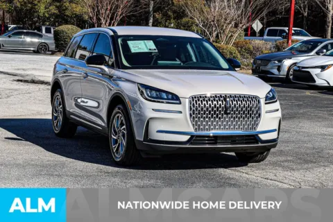 More photos of 2023 Lincoln Corsair Standard at ALM Newnan, GA