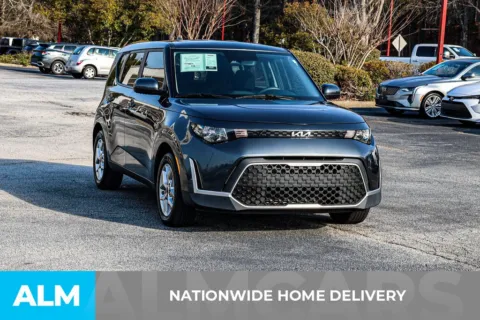 More photos of 2023 Kia Soul LX at ALM Newnan, GA
