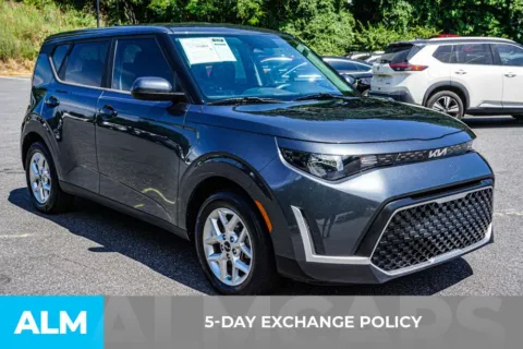 More photos of 2023 Kia Soul LX at ALM Newnan, GA