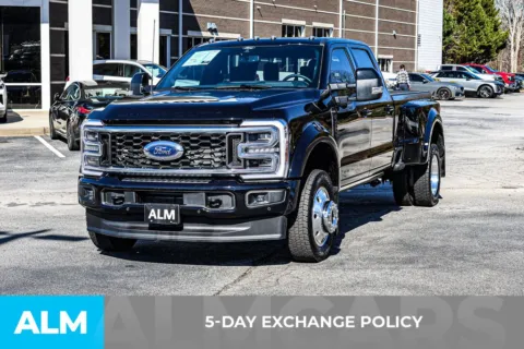 More photos of 2025 Ford F-450SD Platinum at ALM Newnan, GA